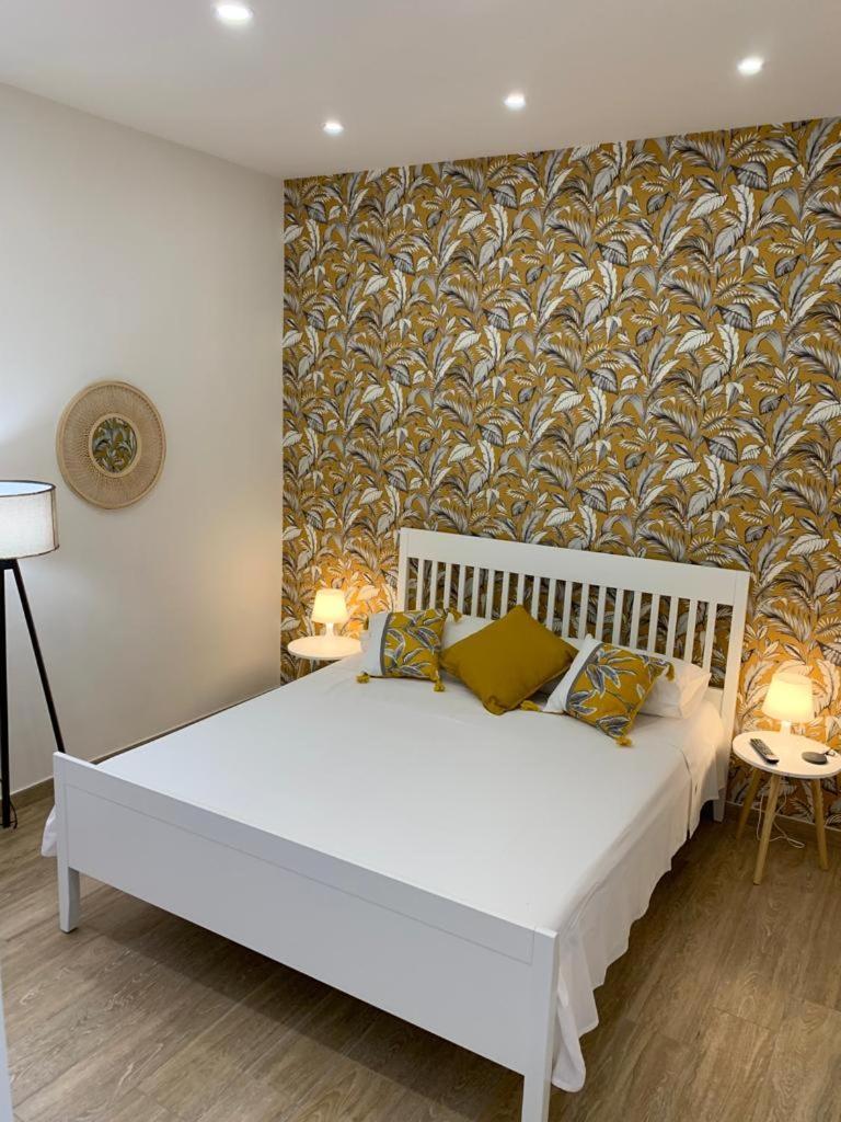 Donna Luisa-Catania Charming Appartement Buitenkant foto